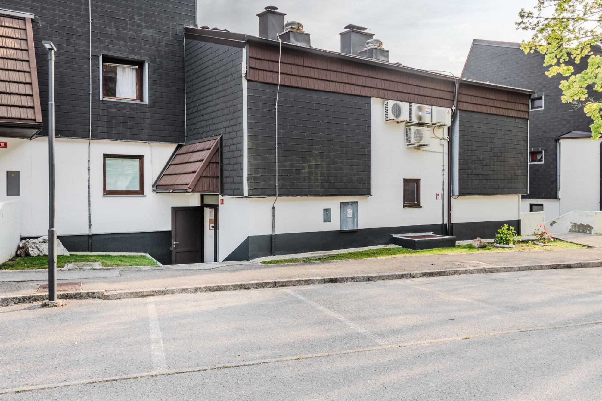 Apartment Mojca ボヴェツ エクステリア 写真